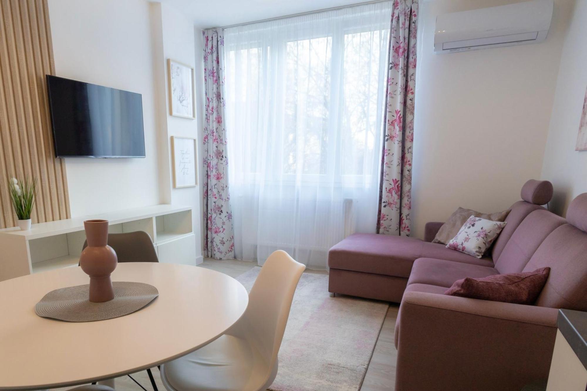 Millennium Apartman Tatabánya Eksteriør bilde